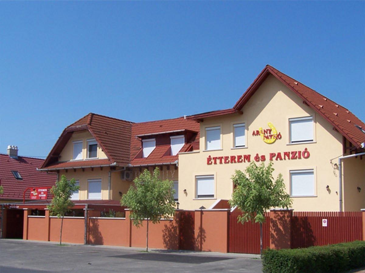 Arany Patko Panzio Hotel Debrecen Exterior photo